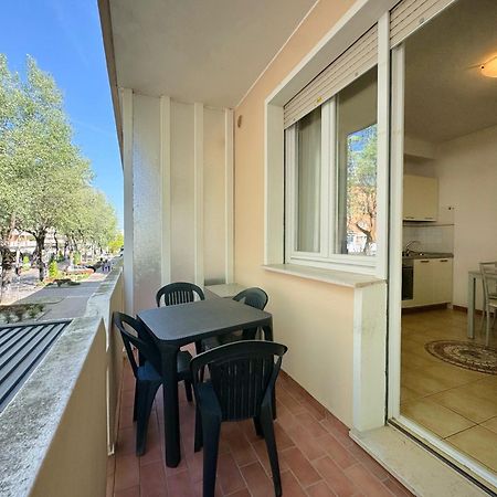 Condominio Bussola Bibione Exteriör bild