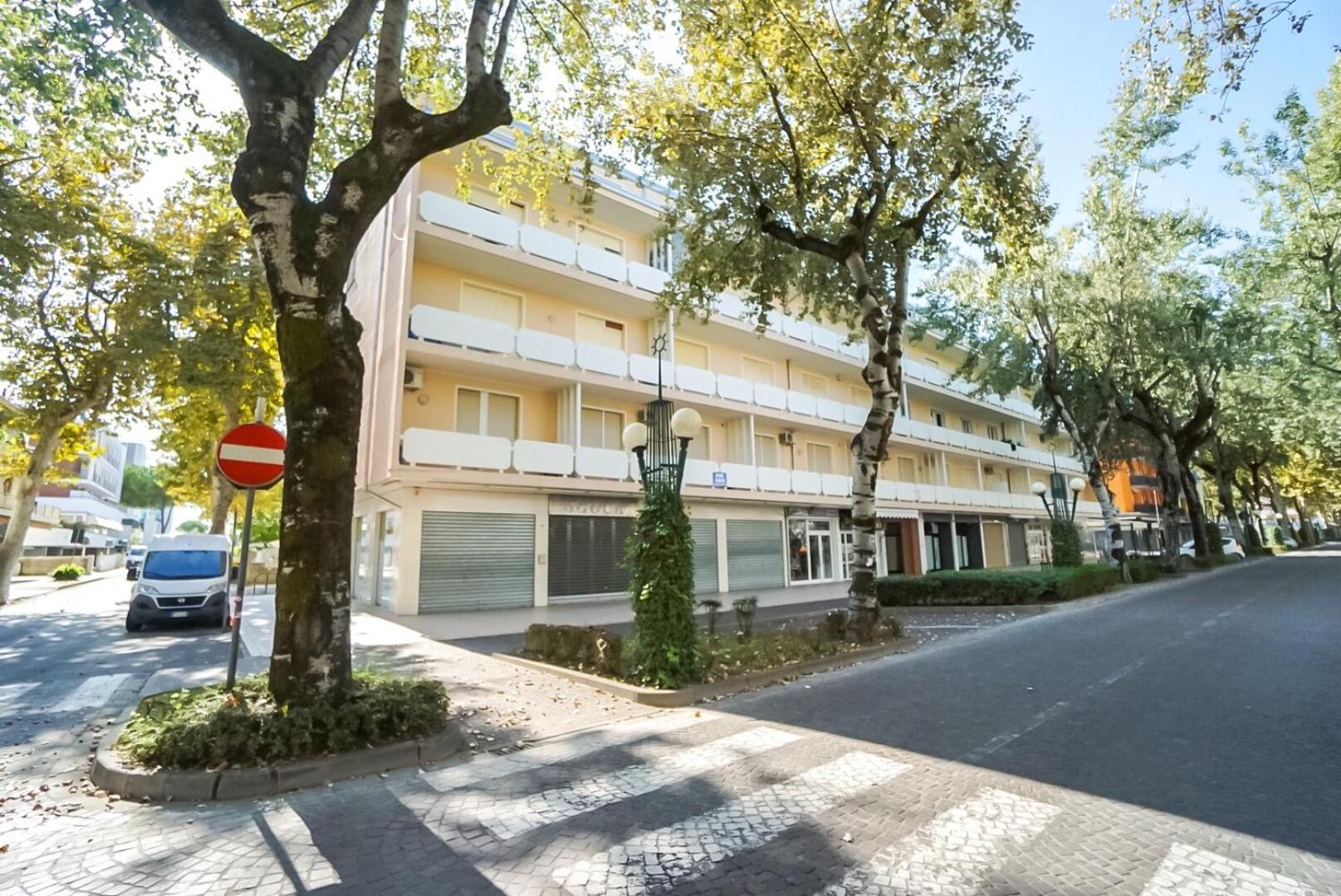 Condominio Bussola Bibione Exteriör bild